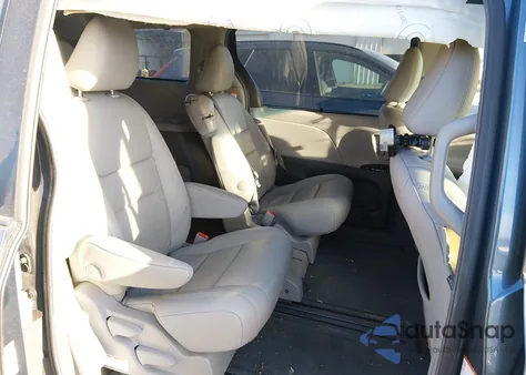 2017 Toyota Sienna Xle 8 Passenger z USA, uszkodzony, nr VIN 5TDYZ3DC6HS841439